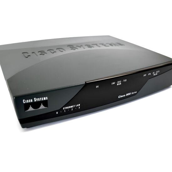 Router Cisco 851 W Ethernet SOHO Security 850 Router Seria 8000