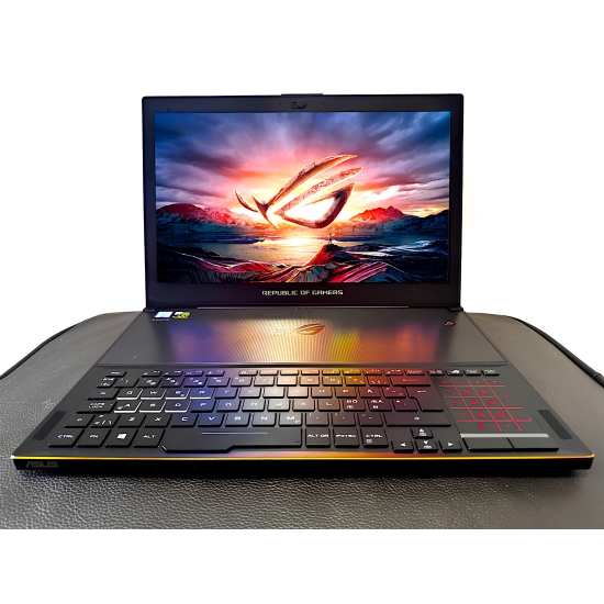 Gamingowy ASUS Zephyrus Ośmio-i7 Nvidia1080-8GB Ram24 SSDm2 IPS-144 W11 Do Gier